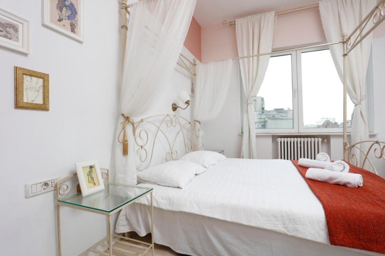 Classy 2 Bedroom Apartment In City Center Bükreş Dış mekan fotoğraf