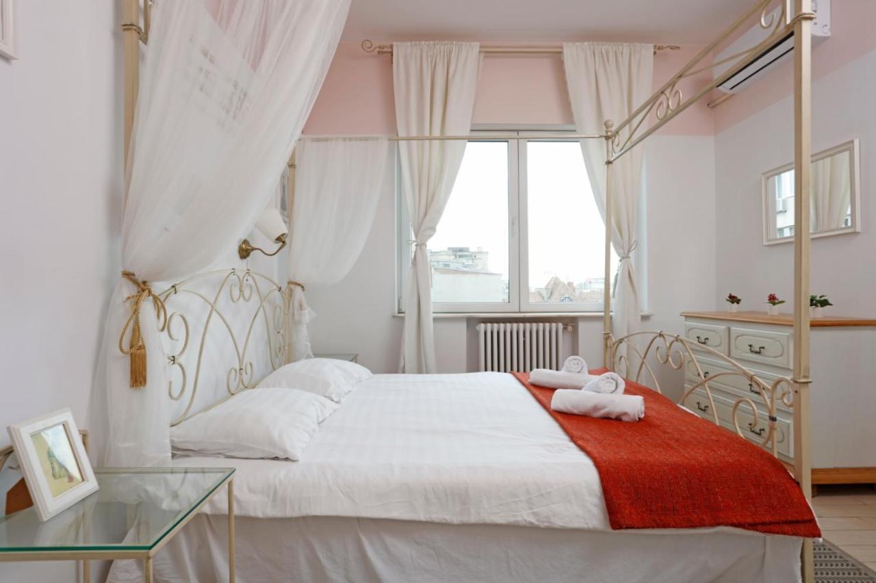 Classy 2 Bedroom Apartment In City Center Bükreş Dış mekan fotoğraf